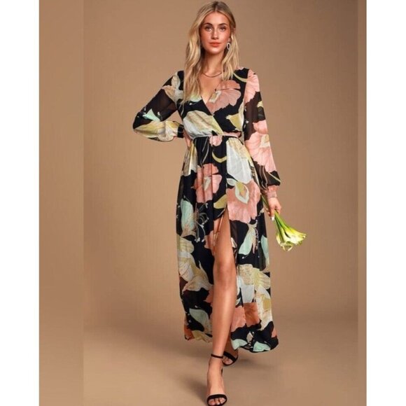 Lulus sz M Wondrous Water Lilies Maxi Dress Black Floral Print Wrap V-Neck Slit - Picture 1 of 16